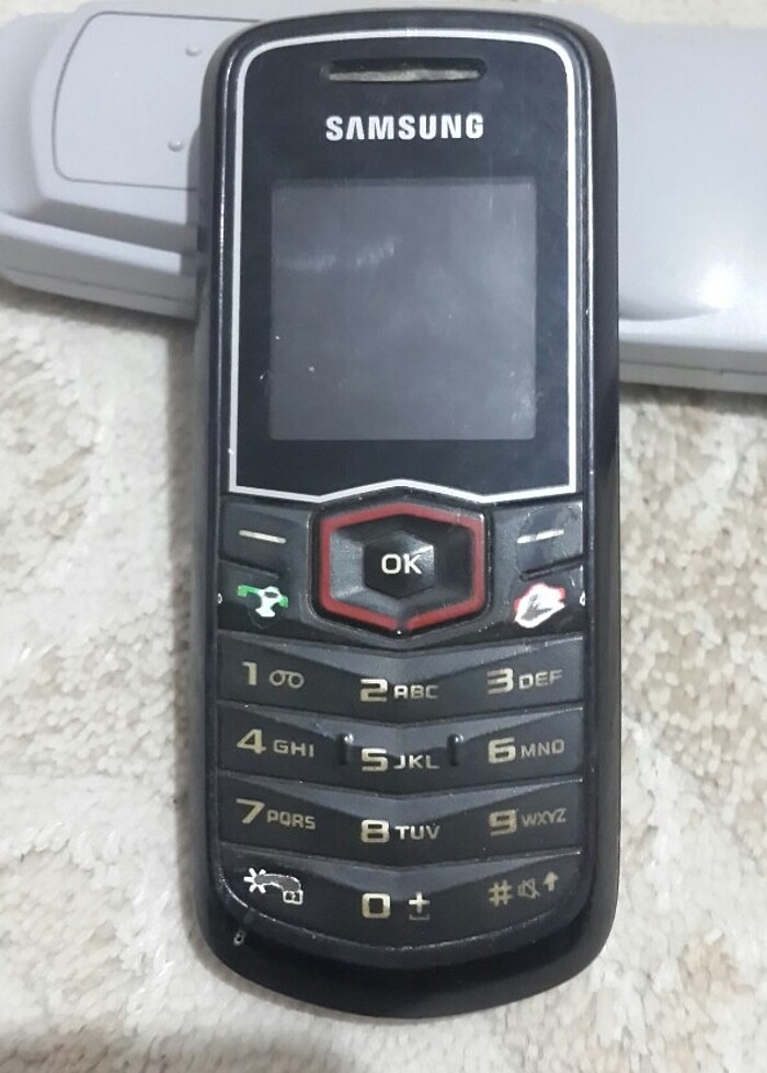 Samsung tuşlu telefon - Görsel 4