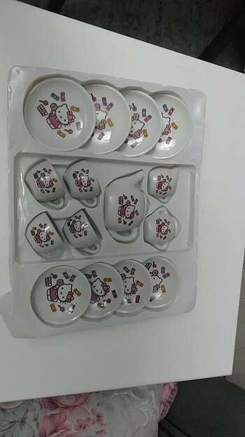 Diğer Hello Kitty Oyuncak Porselen Çay Seti