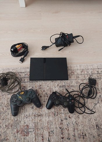 Sony PlayStation 2 Konsol ve Kontrolörler