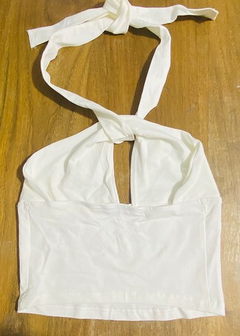 Bershka beyaz boyundan bağlamalı crop