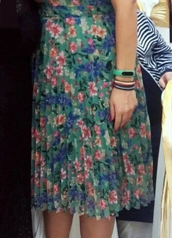 Pileli Elbise