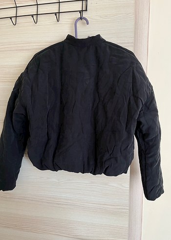 Bershka Siyah Fermuarlı Yüksek Yakalı Kadın Ceket