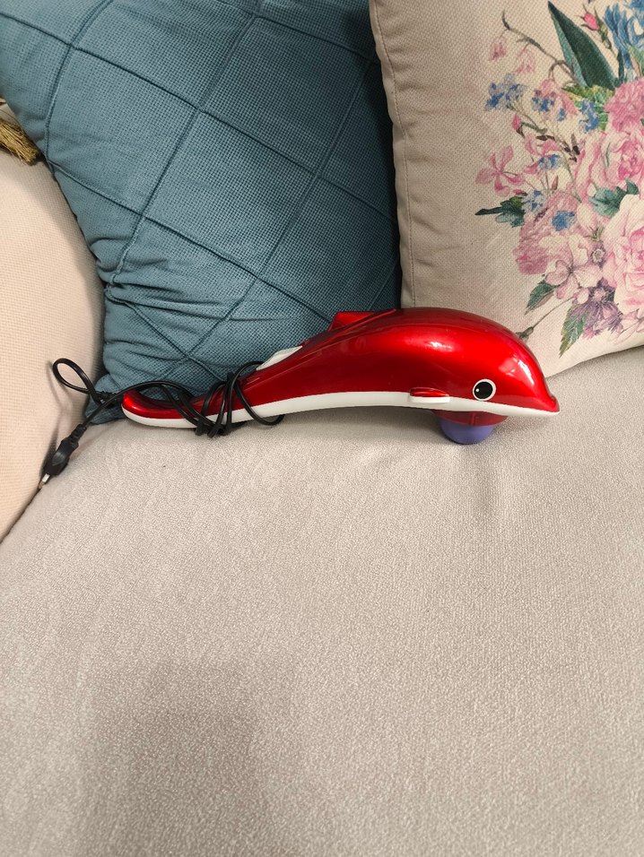 Kırmızı Renkli Kişisel Bakım Cihazı - Görsel 2