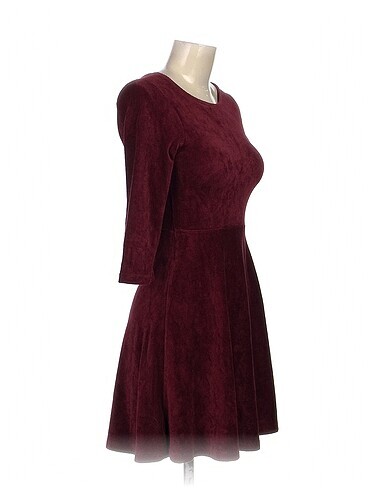 Diğer PreLoved Kısa Elbise %70 İndirimli.