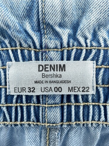 32 Beden çeşitli Renk Bershka Jean / Kot %70 İndirimli.