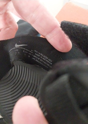 30 Beden siyah Renk Nike Siyah Erkek Çocuk Sandalet