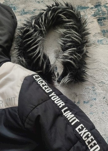 Siyah Kürklü Kapüşonlu kız kız çocuk - Görsel 3