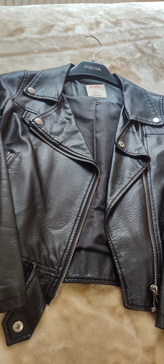 Kısa Siyah Parlak Deri Biker Ceket - Görsel 4