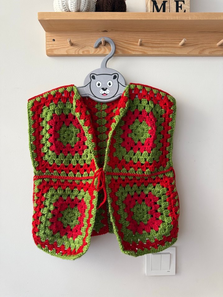 Çok Renkli Bohem Nakışlı Örgü Kız Yeleği - Görsel 2