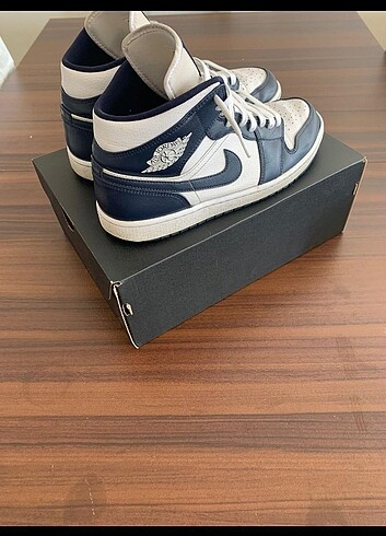 Jordan 1 obsidian