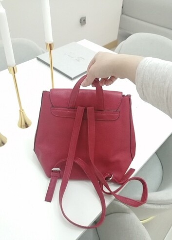 Stradivarius sırt çantası 