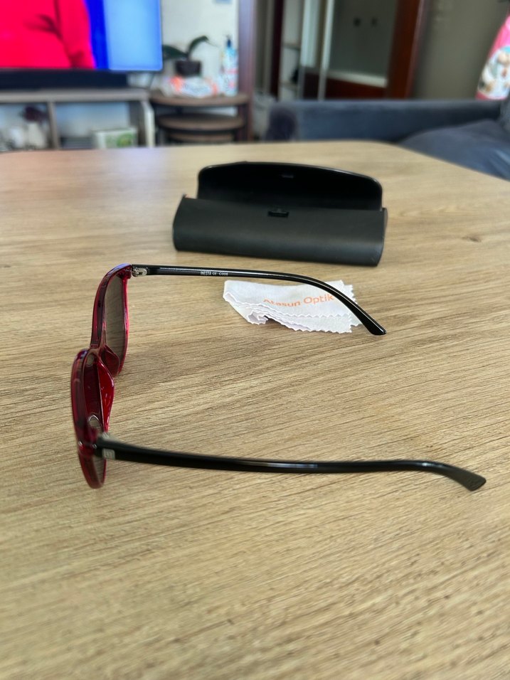 Atasun Optik Kırmızı Parlak Gözlük - Görsel 3