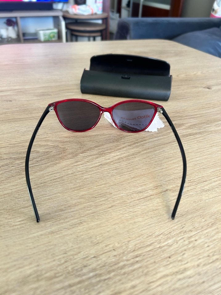 Atasun Optik Kırmızı Parlak Gözlük - Görsel 4