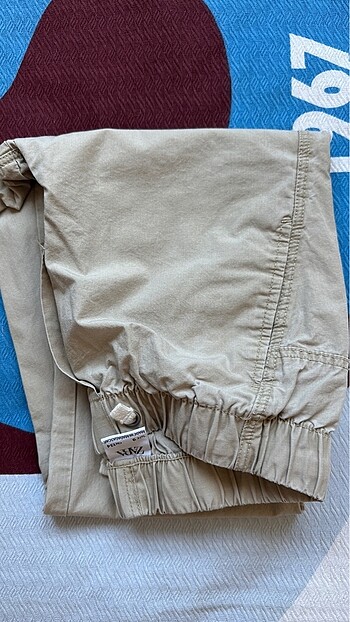 9 Yaş Beden camel Renk 3 zara 1 mango 9-10 yaş pantolon