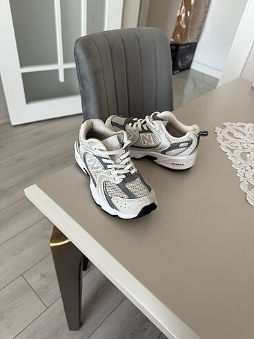 New balance 530