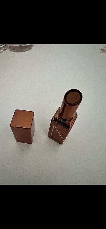  Beden çeşitli Renk Nars lip balm (mini boy) Laguna