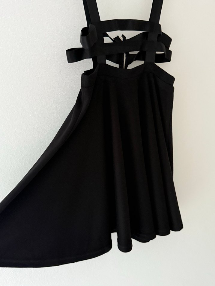 Kemer ve askı detaylı etek - Görsel 3