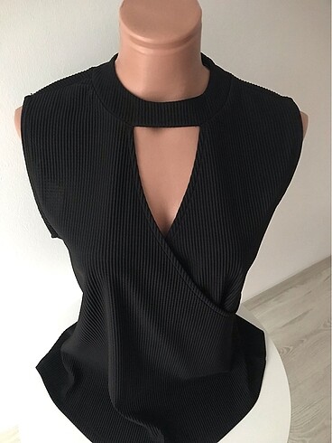 Yaka detaylı şık bluz