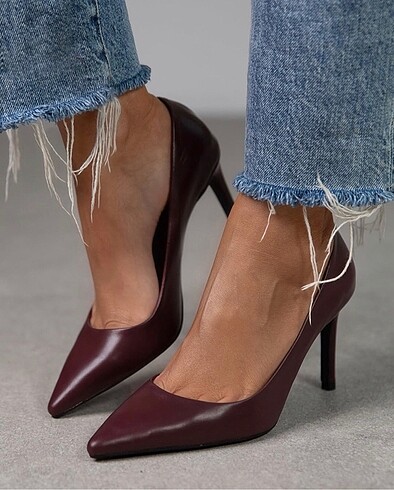 Bordo deri stiletto