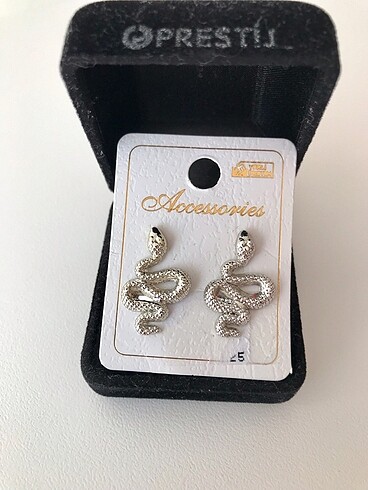 Accessorize Gümüş renk metal küpe