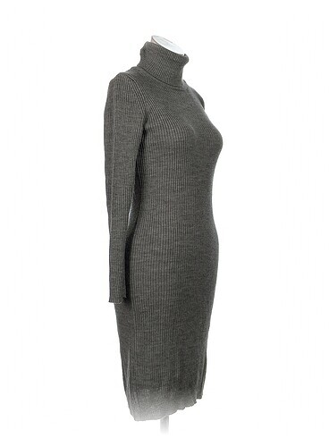 Diğer PreLoved Triko Elbise %70 İndirimli.
