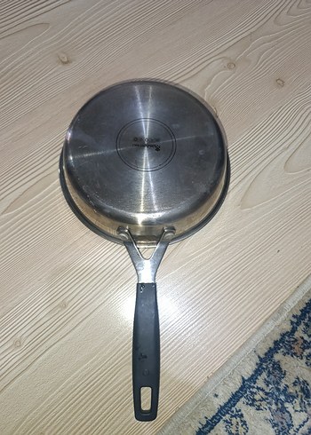 Beden siyah Renk Siyah Tava, Uzun Saplı