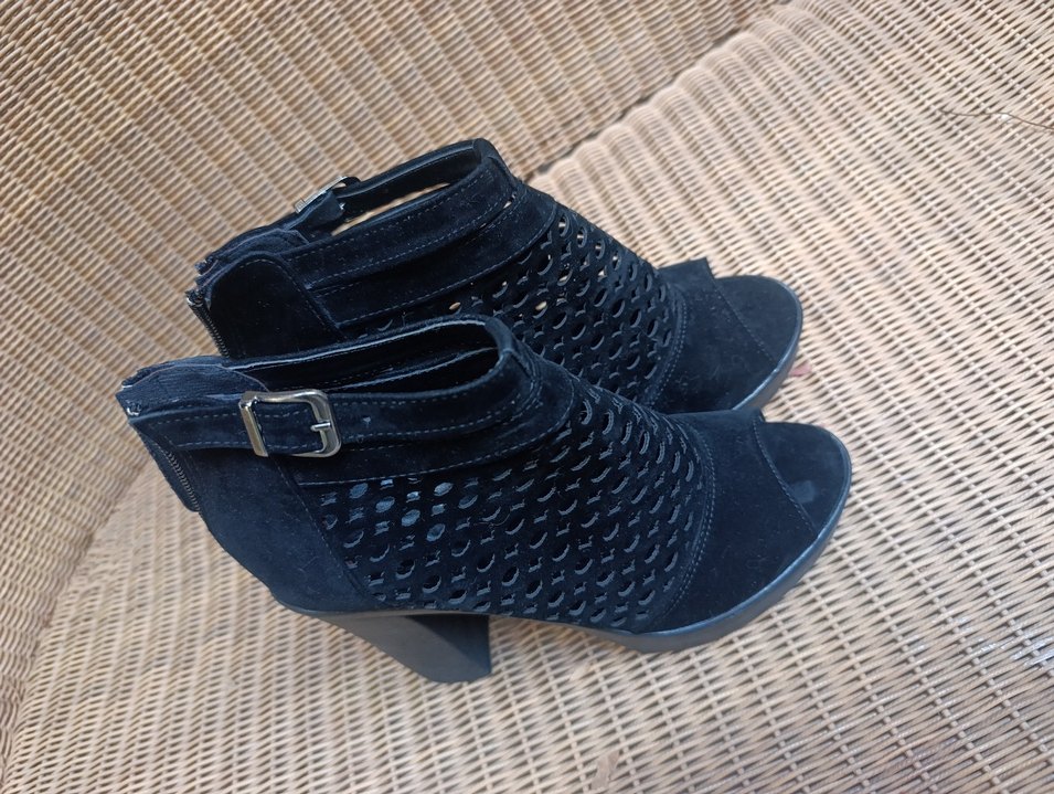 Siyah Gotik Platform Topuklu Kadın Ayakkabı - Görsel 3