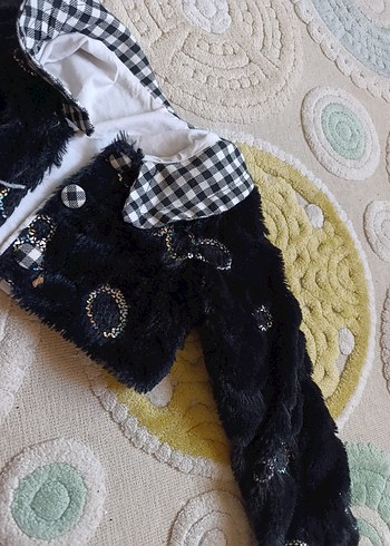Kız Çocuk Siyah Kürklü Nakışlı Bolero - Görsel 3