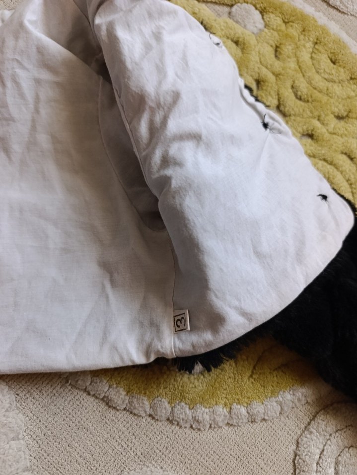 Kız Çocuk Siyah Kürklü Nakışlı Bolero - Görsel 4