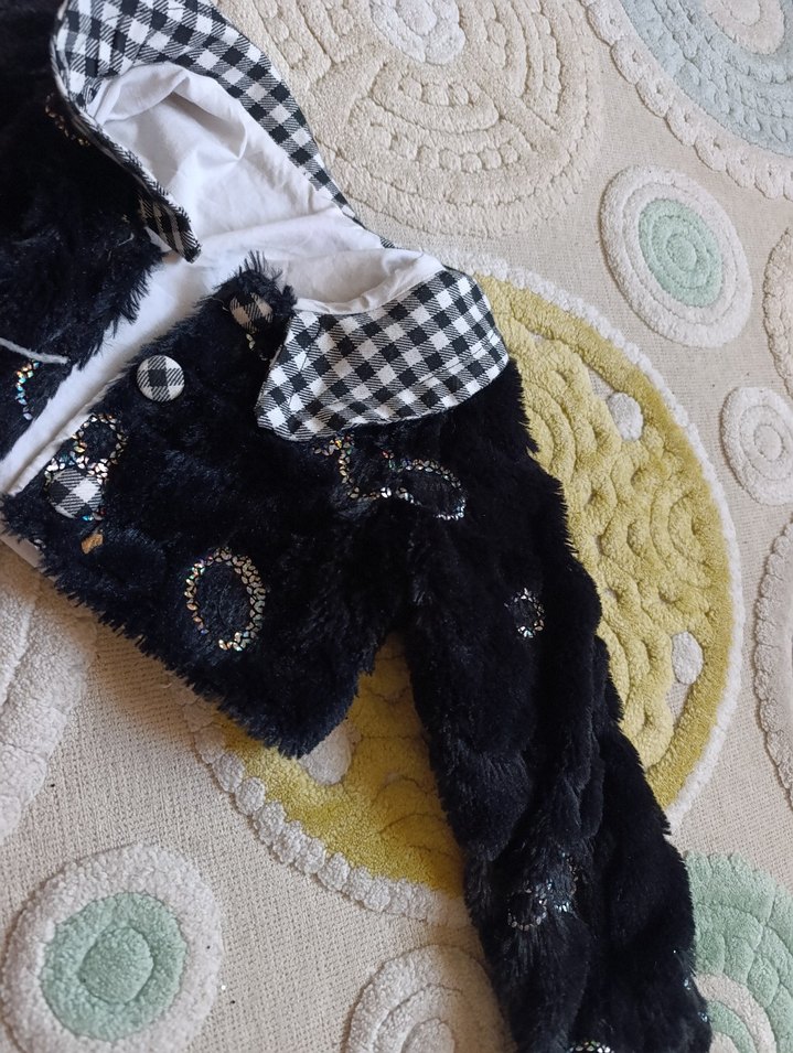 Kız Çocuk Siyah Kürklü Nakışlı Bolero - Görsel 3