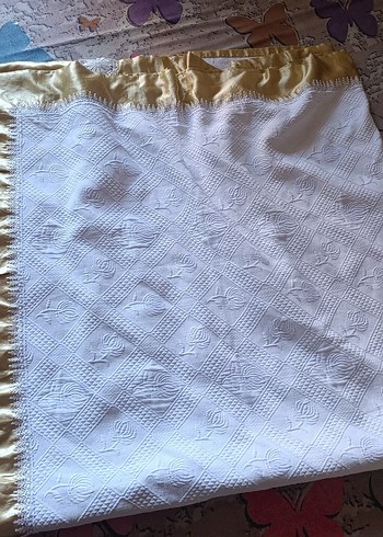 Parlak Beyaz Düz Yatak Örtüsü - Görsel 4