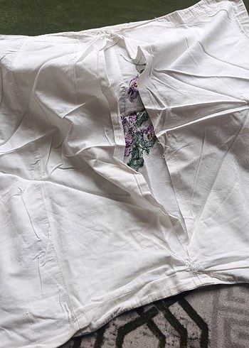 Mor Nakışlı Masa Örtüsü - Görsel 3