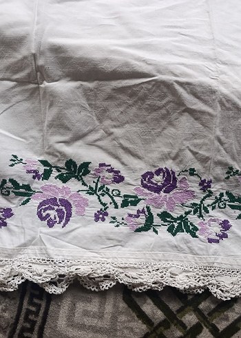 Nakışlı Beyaz Masa Örtüsü - Görsel 2