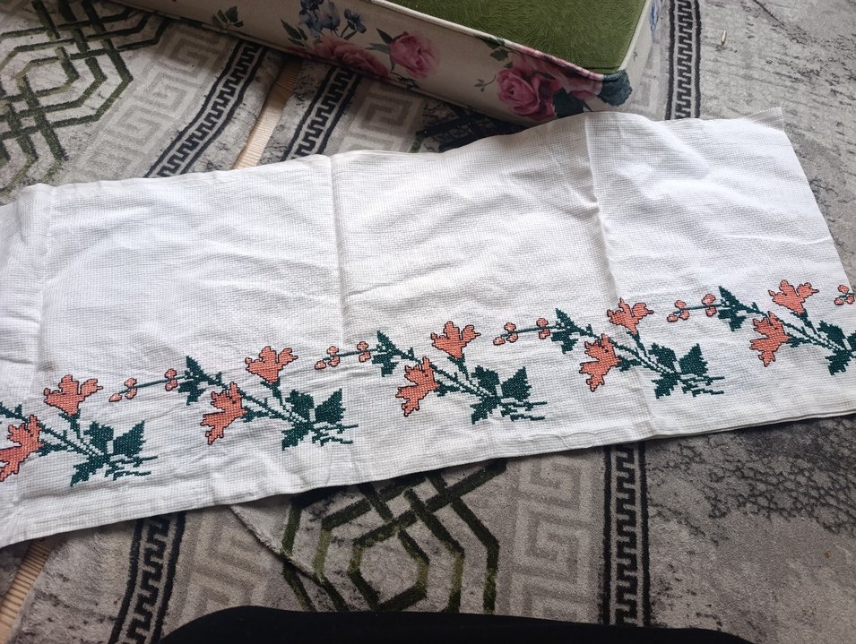 Nakışlı Beyaz Mutfak Havlusu - Görsel 2