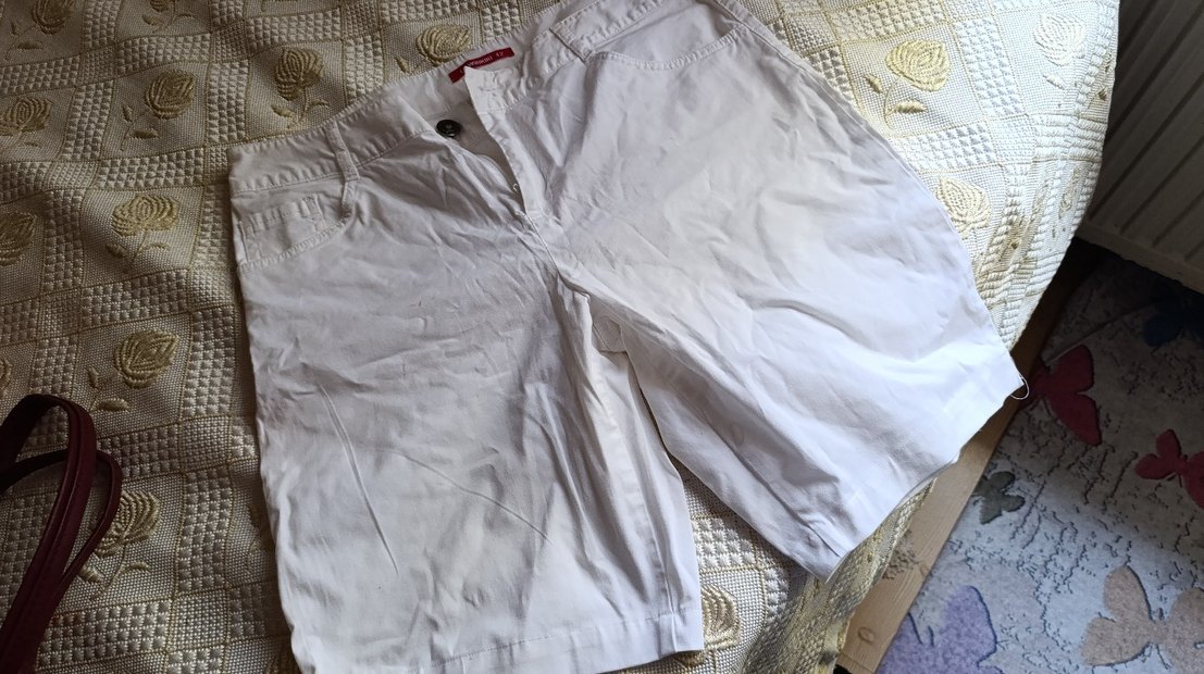 Beyaz Düğmeli Hamile Keten Midi Şort - Görsel 2