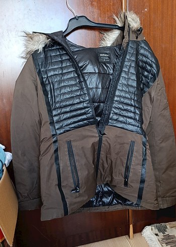 Kahverengi Kapüşonlu Kadın Kışlık Ceket