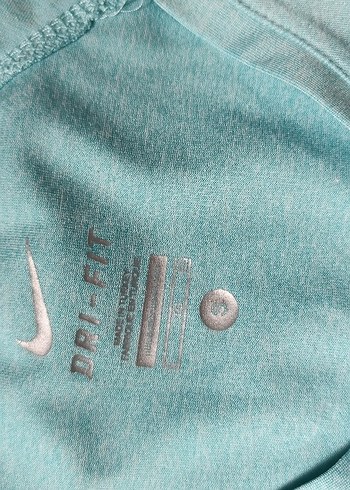 Gri V Yaka Kısa Kollu Kadın Spor Tişörtü - Görsel 4