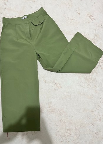 LC Waikiki Kadın Yeşil Midi Kumaş Pantolon