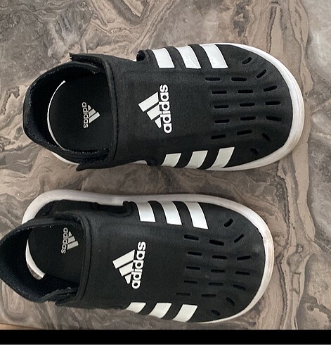 Orijinal adidas 25 no sandalet