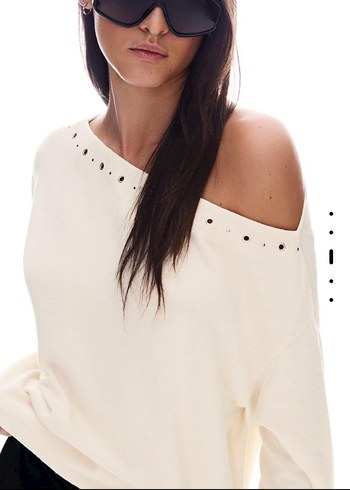 BERSHKA kazak