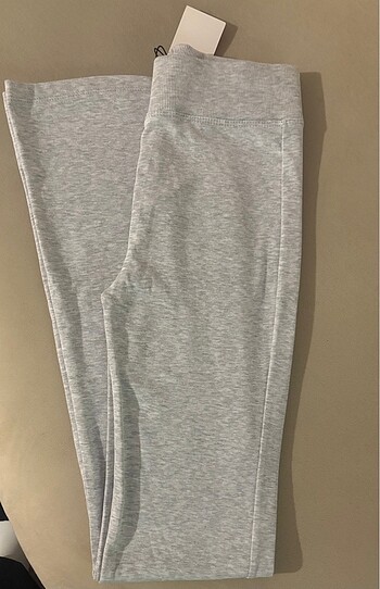 Bershka İspanyol paça pantolon