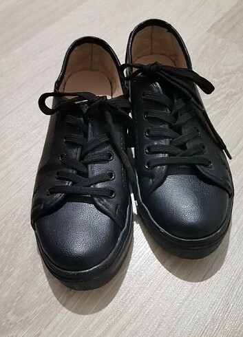 36 Beden siyah Renk SPOR AYAKKABI