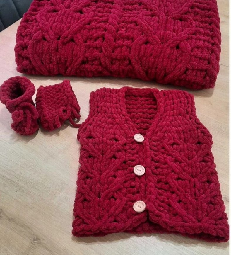 Beyaz Örgü Bebek Yeleği ve Eldiven Seti - Görsel 2