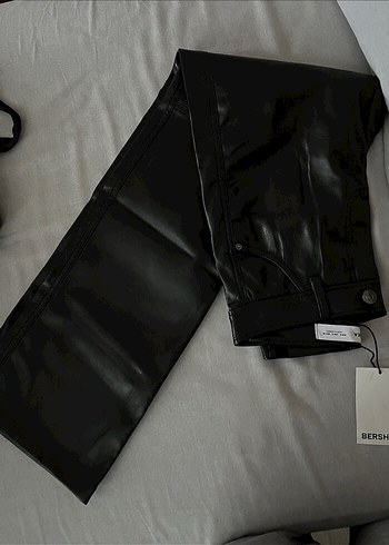 Bershka siyah deri pantolon - Görsel 3