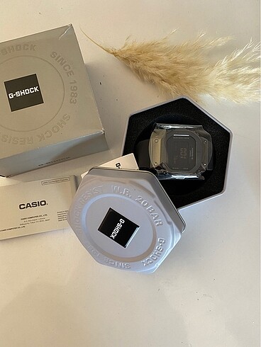 Casio g-shock sıfır kol saati garantisi mevcut