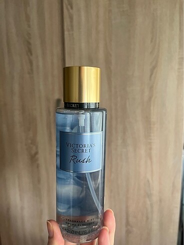Victoria?s secret vücut spreyi rush