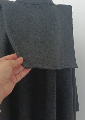 Düğmeli Siyah Uzun Yün Kadın Panço - Görsel 6