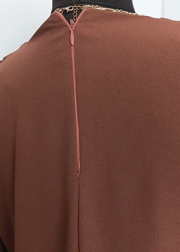 Drapeli V Yakalı Kahverengi Uzun Kadın Elbise - Görsel 8