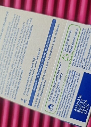  Beden Nivea Böğürtlen Dudak Bakım Kremi 4,8 gr