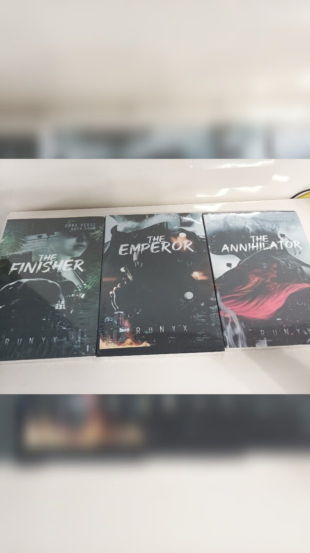 Dark Verse tam seri 5 kitap - Görsel 2